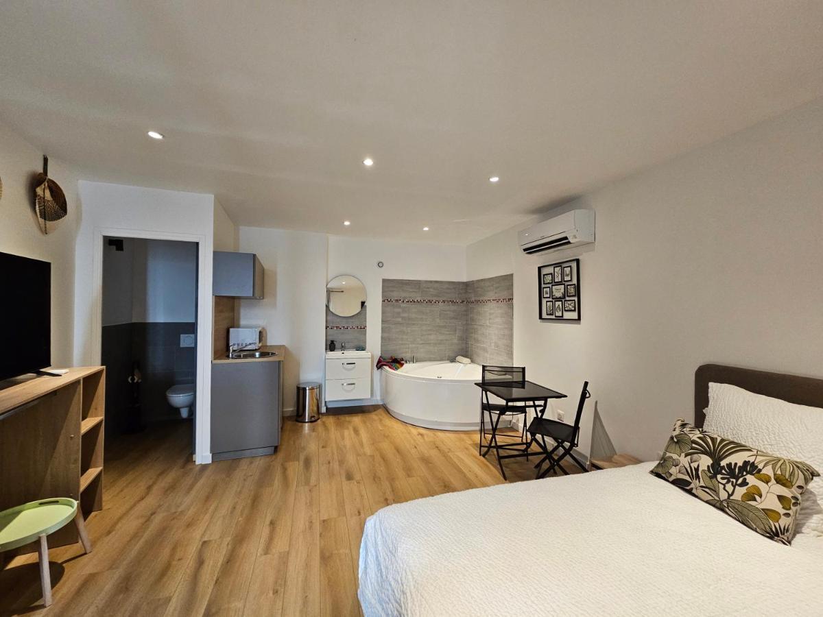 Bed and Breakfast Rue Des Tilleuls Saint-Marcel-les-Sauzet Exterior foto