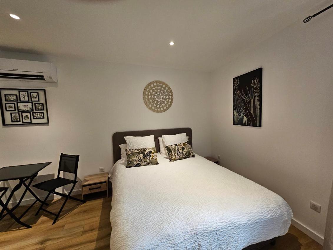Bed and Breakfast Rue Des Tilleuls Saint-Marcel-les-Sauzet Exterior foto